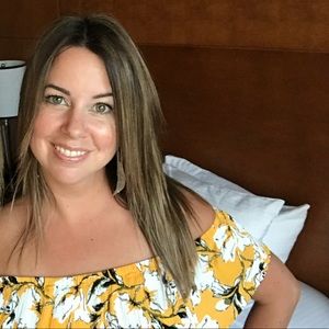 Meet your Posher, Carrie